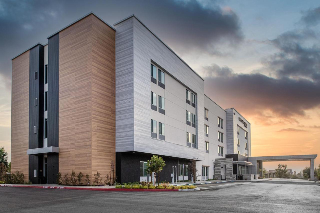 Hotel Springhill By Marriott Riverside 3*